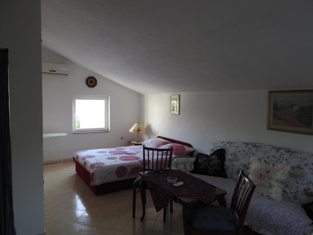 Getaway Apartment Gornji Karin